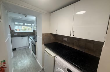 Alexandra Place studio, Mutley, Plymouth - Image 2